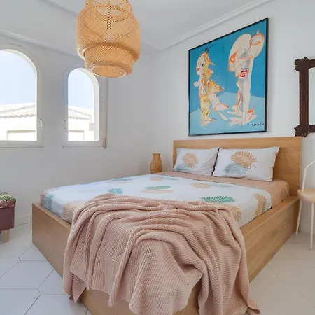 Flamenco Penthouse Sea View & Swimming Pool アパート *