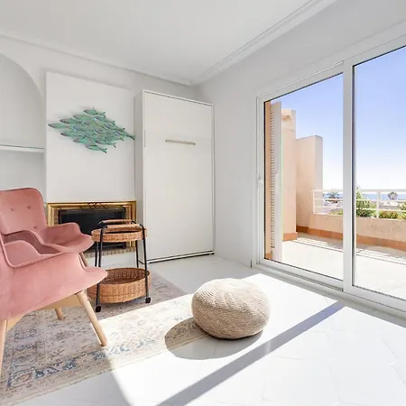 アパート Flamenco Penthouse Sea View & Swimming Pool